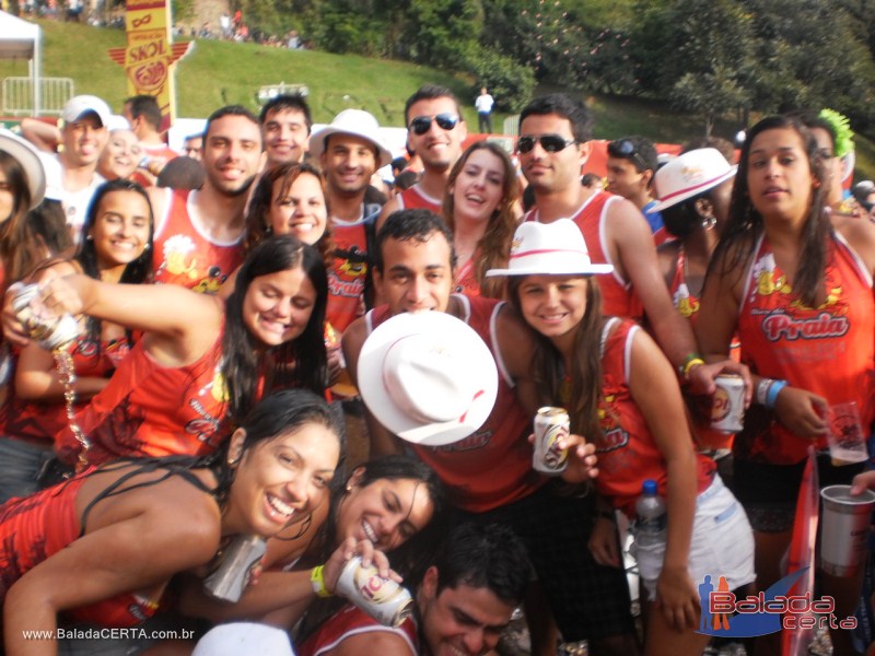 Balada: Fotos do Bloco da Praia no Carnaval de Ouro Preto / MG com a presena de MR CATRA, MOLEJO e DJ CLIO NEGRO
