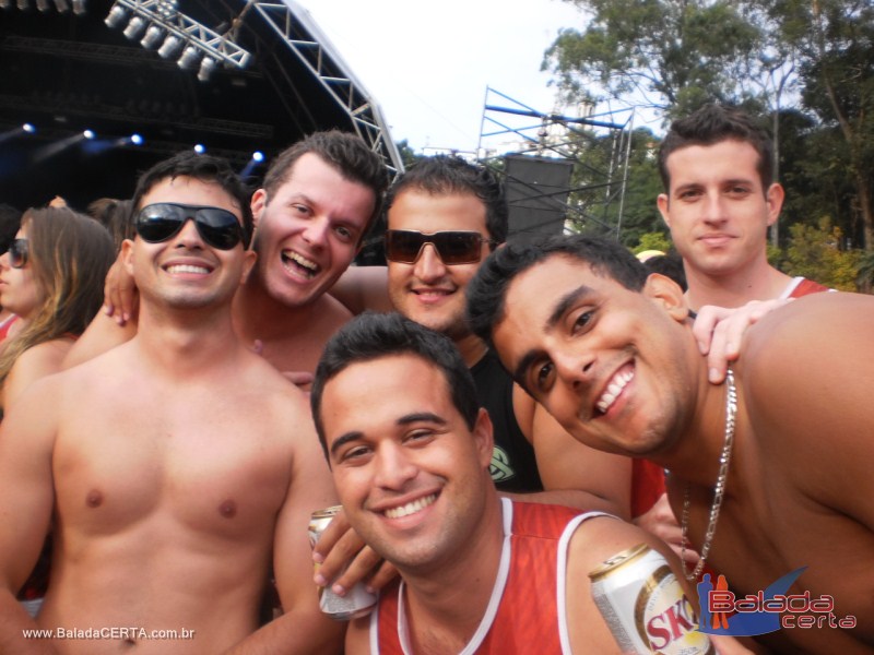 Balada: Fotos do Bloco da Praia no Carnaval de Ouro Preto / MG com a presena de MR CATRA, MOLEJO e DJ CLIO NEGRO