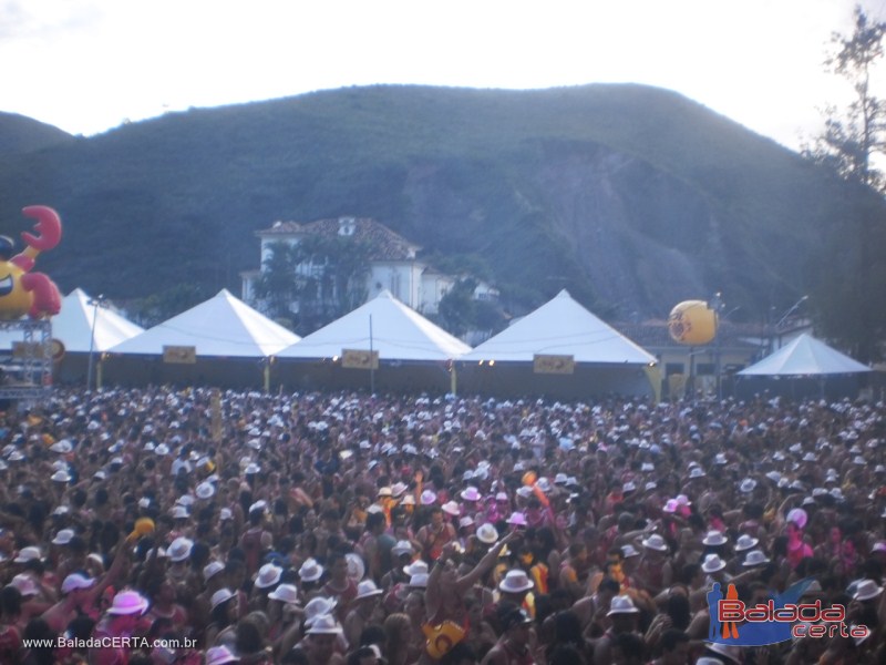 Balada: Fotos do Bloco da Praia no Carnaval de Ouro Preto / MG com a presena de MR CATRA, MOLEJO e DJ CLIO NEGRO