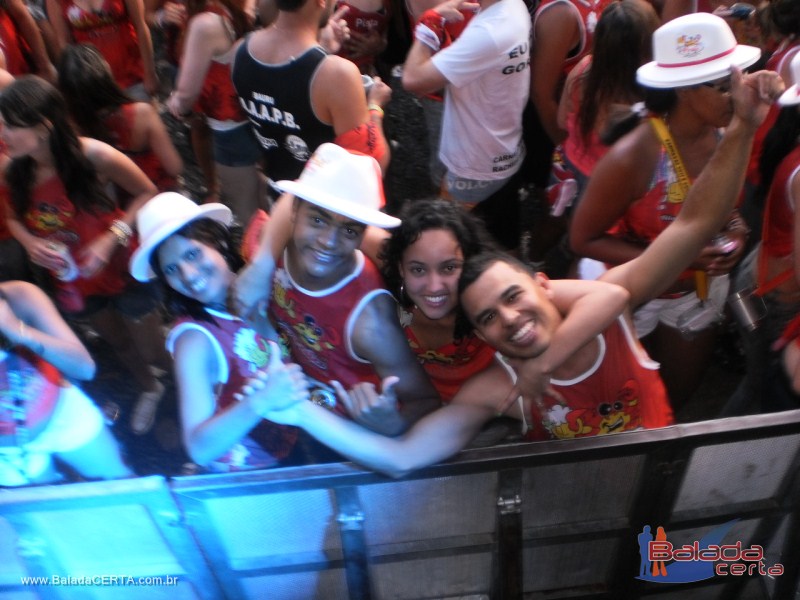 Balada: Fotos do Bloco da Praia no Carnaval de Ouro Preto / MG com a presena de MR CATRA, MOLEJO e DJ CLIO NEGRO