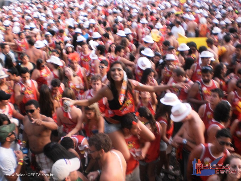 Balada: Fotos do Bloco da Praia no Carnaval de Ouro Preto / MG com a presena de MR CATRA, MOLEJO e DJ CLIO NEGRO