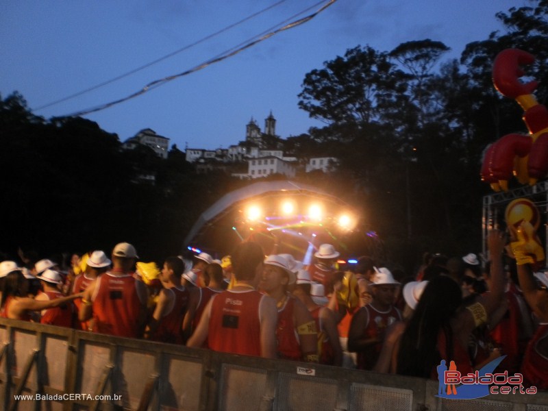 Balada: Fotos do Bloco da Praia no Carnaval de Ouro Preto / MG com a presen�a de MR CATRA, MOLEJO e DJ C�LIO NEGR�O