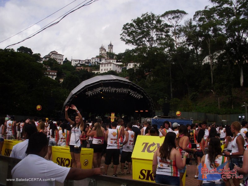 Balada: Fotos do Bloco Chapado no Carnaval de Ouro Preto / MG com a presena de PAULLA MIRELLA(AX), NATIRUTS e DJ RHOMMEL