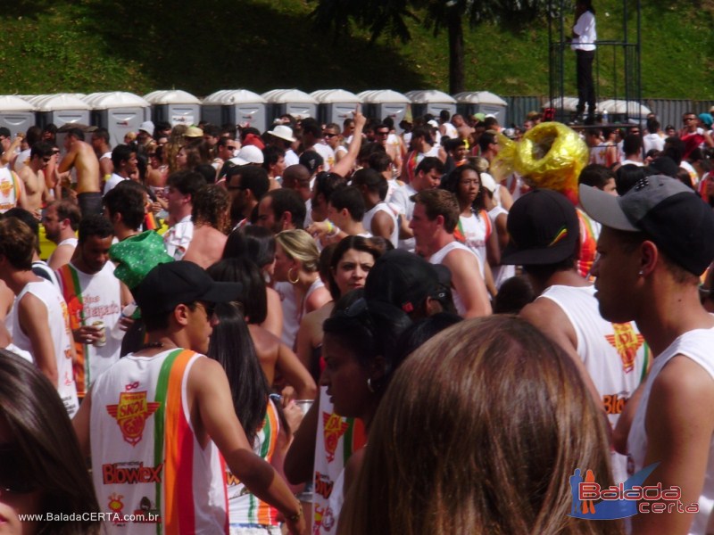 Balada: Fotos do Bloco Chapado no Carnaval de Ouro Preto / MG com a presena de PAULLA MIRELLA(AX), NATIRUTS e DJ RHOMMEL