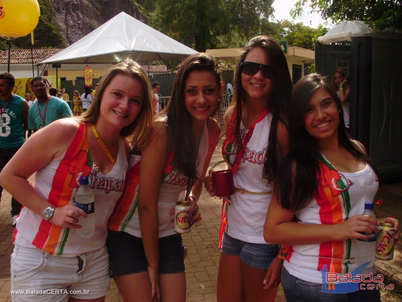 Balada: Fotos do Bloco Chapado no Carnaval de Ouro Preto / MG com a presena de PAULLA MIRELLA(AX), NATIRUTS e DJ RHOMMEL