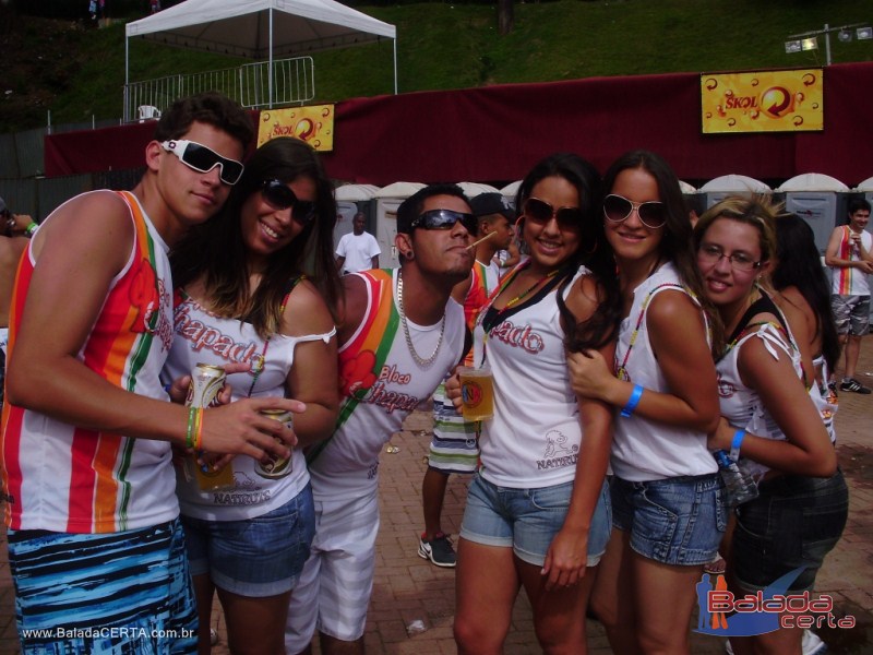 Balada: Fotos do Bloco Chapado no Carnaval de Ouro Preto / MG com a presena de PAULLA MIRELLA(AX), NATIRUTS e DJ RHOMMEL