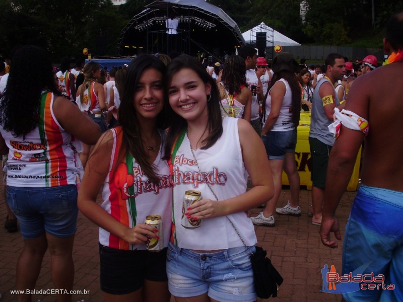 Balada: Fotos do Bloco Chapado no Carnaval de Ouro Preto / MG com a presena de PAULLA MIRELLA(AX), NATIRUTS e DJ RHOMMEL