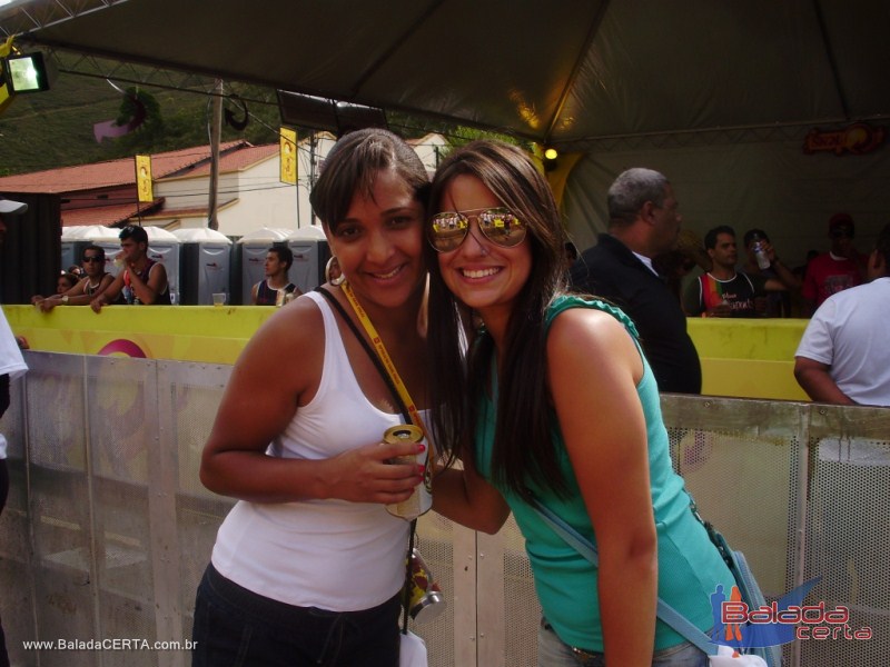 Balada: Fotos do Bloco Chapado no Carnaval de Ouro Preto / MG com a presena de PAULLA MIRELLA(AX), NATIRUTS e DJ RHOMMEL