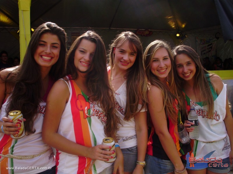 Balada: Fotos do Bloco Chapado no Carnaval de Ouro Preto / MG com a presena de PAULLA MIRELLA(AX), NATIRUTS e DJ RHOMMEL