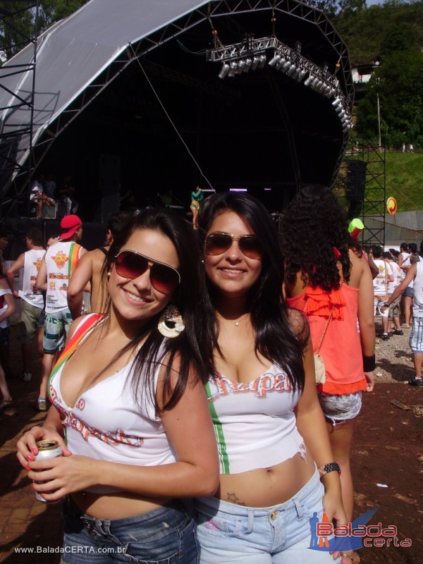 Balada: Fotos do Bloco Chapado no Carnaval de Ouro Preto / MG com a presena de PAULLA MIRELLA(AX), NATIRUTS e DJ RHOMMEL
