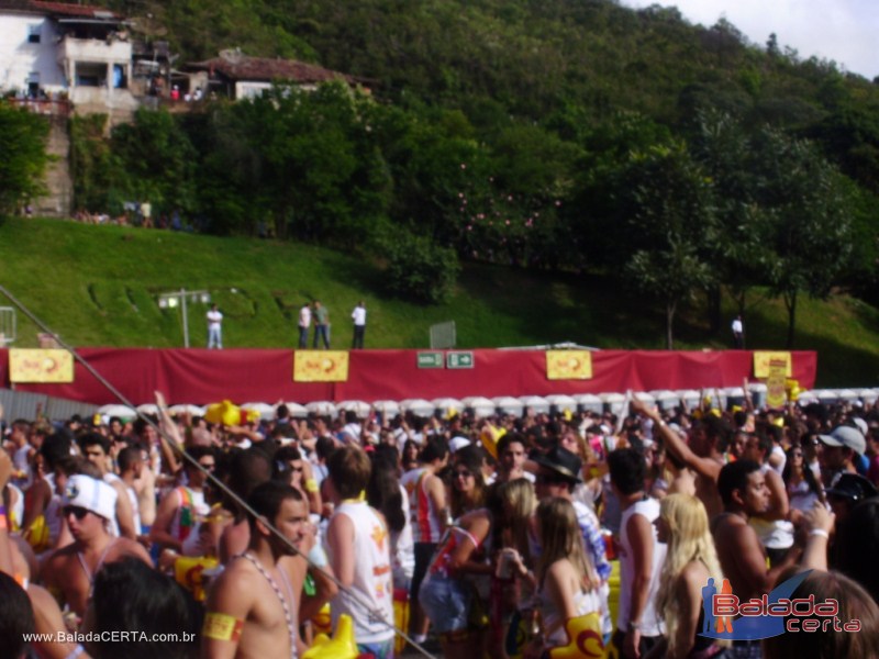 Balada: Fotos do Bloco Chapado no Carnaval de Ouro Preto / MG com a presen�a de PAULLA MIRELLA(AX�), NATIRUTS e DJ RHOMMEL