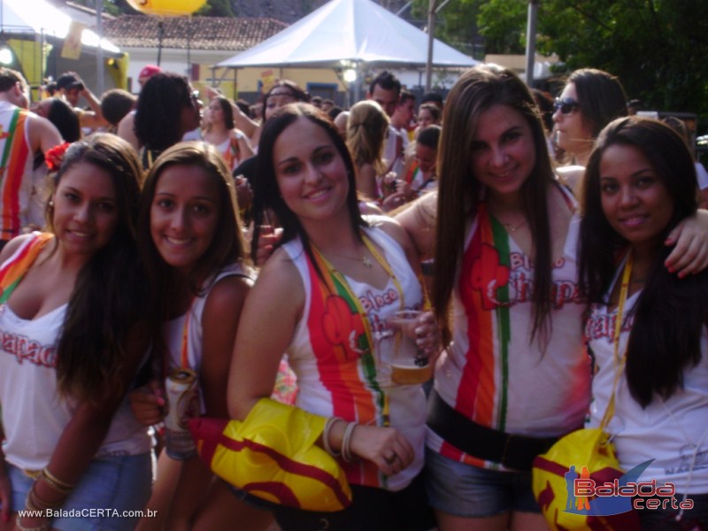 Balada: Fotos do Bloco Chapado no Carnaval de Ouro Preto / MG com a presen�a de PAULLA MIRELLA(AX�), NATIRUTS e DJ RHOMMEL