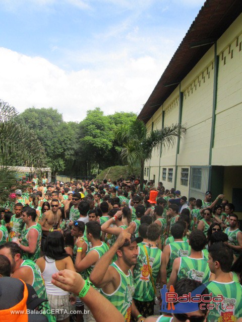 Balada: Bloco K-Lango Doido com Show da Gaiola das Popozudas, Bateria da G.R.E.S Portela e da Priscilla Freire com participao do ex-BBB Rodrigo   no Carnaval 2013 em Ouro Preto / MG