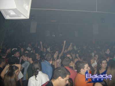 Balada: Fotos de Quinta-feira na Punto Disco Lounge