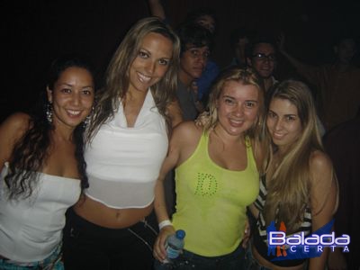 Balada: Fotos de Quinta-feira na Punto Disco Lounge