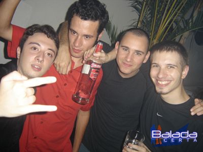 Balada: Fotos de Quinta-feira na Punto Disco Lounge