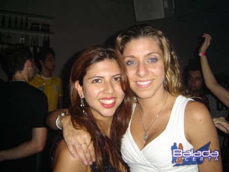 Balada: Fotos de Sexta-feira feriado, na Punto Disco Lounge