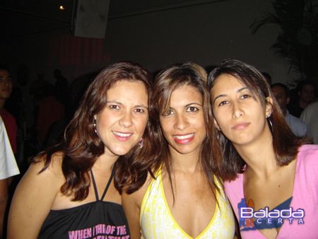 Balada: Fotos de Sexta-feira feriado, na Punto Disco Lounge