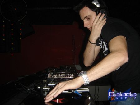 Balada: Fotos de Sexta-feira na Seasons Bar & Disco