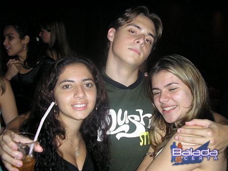 Balada: Fotos de Sexta-feira na Seasons Bar & Disco