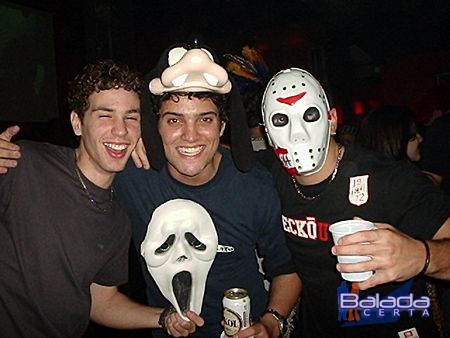 Balada: Fotos da festa a fantasia na Seasons Bar & Disco