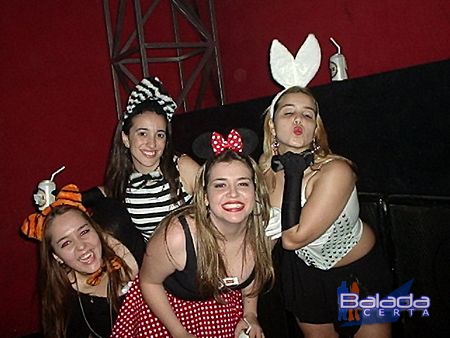 Balada: Fotos da festa a fantasia na Seasons Bar & Disco