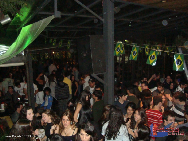 Balada: Fotos de sbado no Bar Camar em So Paulo/SP