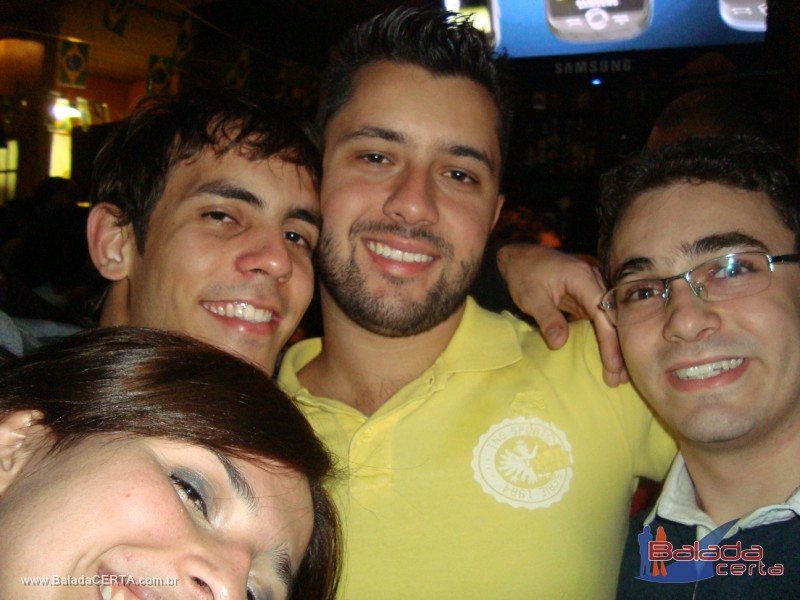 Balada: Fotos de sbado no Bar Camar em So Paulo/SP
