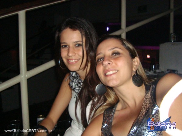 Balada: Fotos de s�bado na Pacha em S�o Paulo/SP