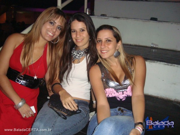 Balada: Fotos de s�bado na Pacha em S�o Paulo/SP