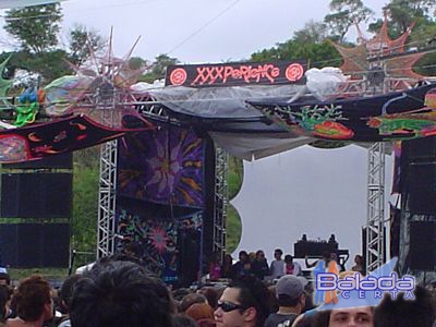 Balada: Fotos na Rave XXXperience