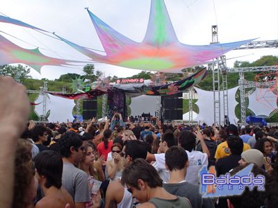 Balada: Fotos na Rave XXXperience