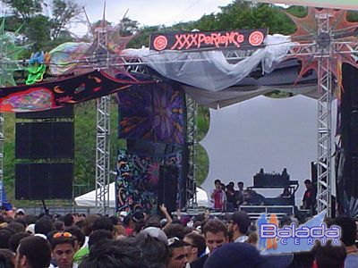 Balada: Fotos na Rave XXXperience