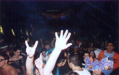 Balada: Galera curtindo na XXXperience