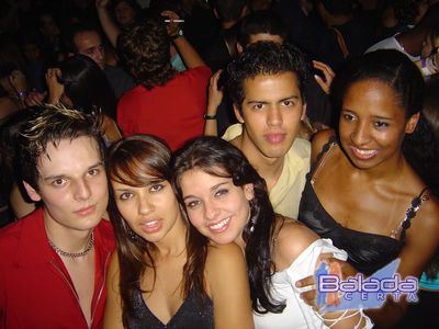 Balada: Fotos na Ibiza