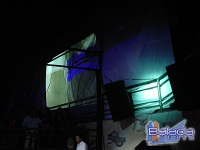 Balada: Fotos de sexta-feira na Ibiza