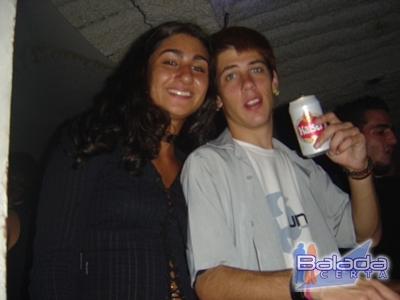 Balada: Fotos de sexta-feira na Ibiza