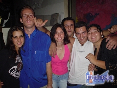 Balada: Fotos de sexta-feira na Ibiza