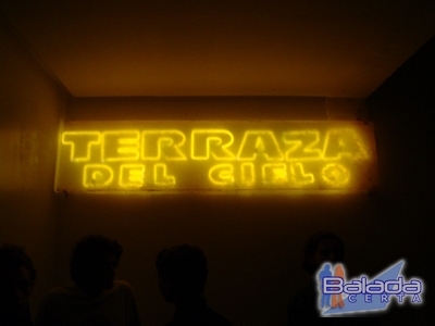 Balada: Fotos de sexta-feira na Ibiza