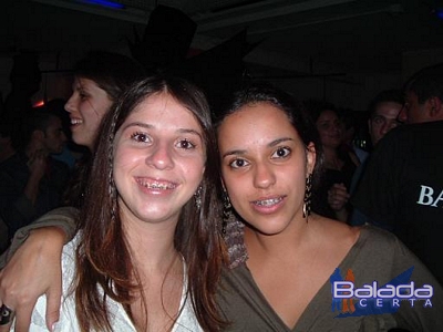 Balada: Fotos do Feriado na Ibiza