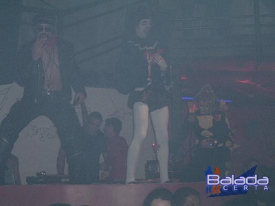 Balada: Fotos do Feriado na Ibiza