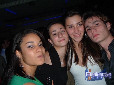 Balada: Fotos do Feriado na Ibiza