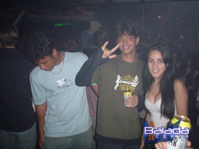 Balada: Fotos de Sexta-feira na Ibiza