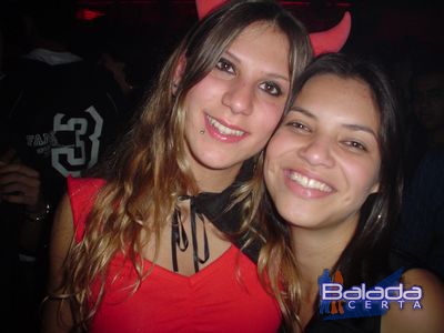 Balada: Fotos de Sexta-feira na Ibiza