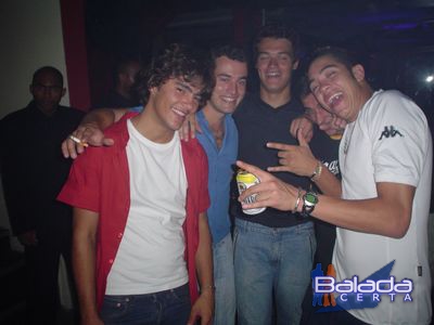Balada: Fotos de Sexta-feira na Ibiza