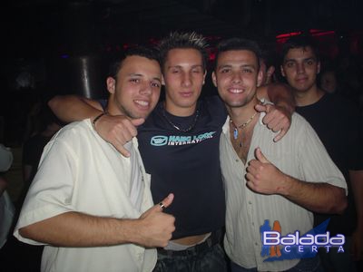 Balada: Fotos de Sexta-feira na Ibiza