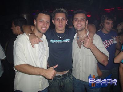 Balada: Fotos de Sexta-feira na Ibiza