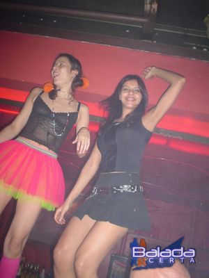 Balada: Fotos de Sexta-feira na Ibiza