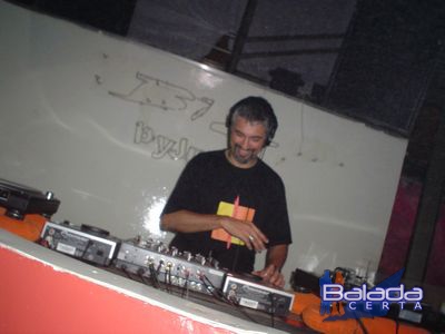 Balada: Fotos de Sexta-feira na Ibiza