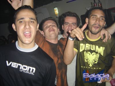 Balada: Fotos de Sexta-feira na Ibiza